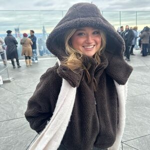 Meet your Posher, Sara adams